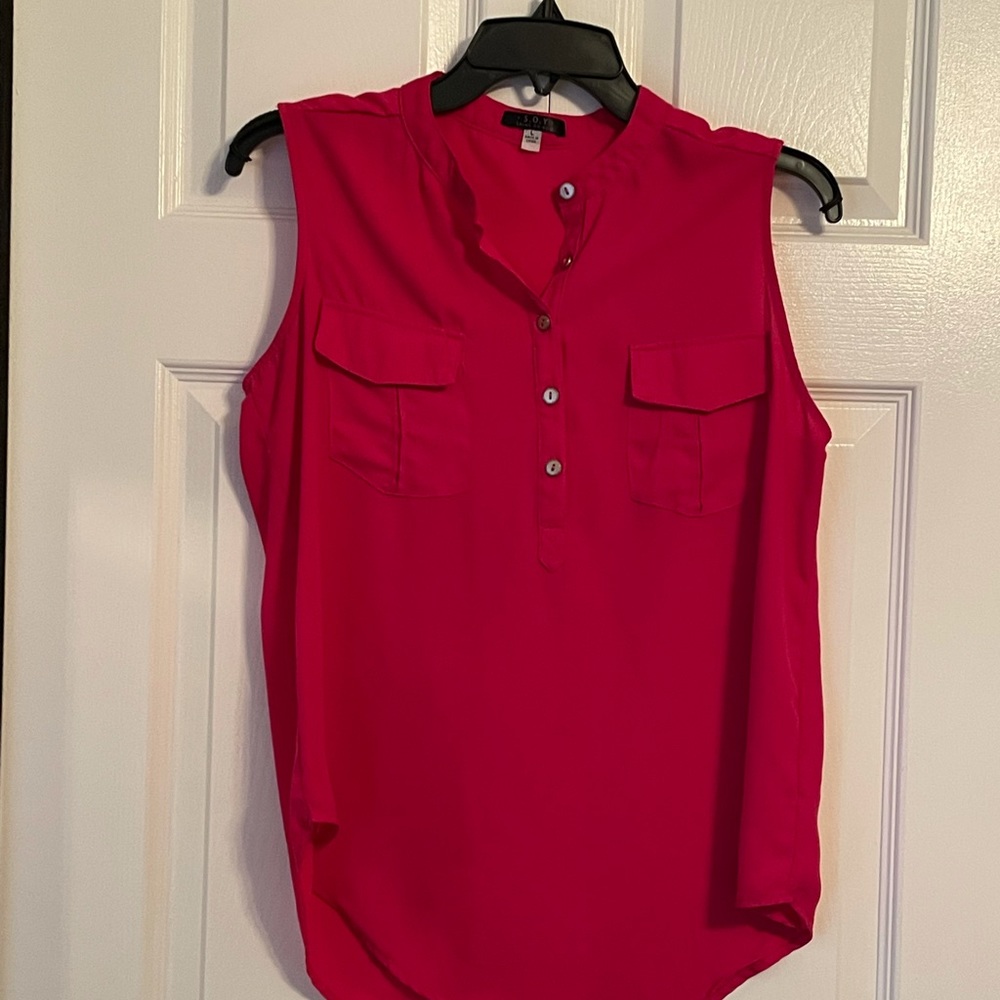 Sleeveless Blouse